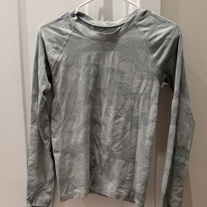 Athleta Gray Long Sleeve Tee